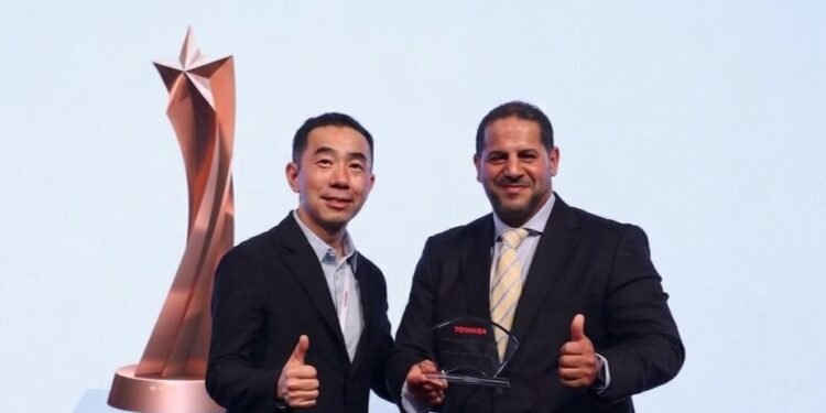 بى تك تحصد جائزة “أفضل شريك استراتيجي” من Toshiba خلال مؤتمرها الإقليمي