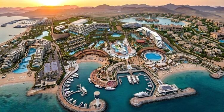 مجموعة بيك الباتروس للفنادق تطلق Capri City أكبر مدينة سياحية متكاملة في سهل حشيش تضم ٦ منتجعات و ٥ آلاف غرفة