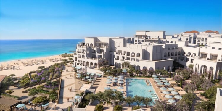 “مدن القابضة” و”ناموس للفنادق والمنتجعات” تطلقان مشروع “ناموس رأس الحكمة” على الساحل الشمالي في مصر