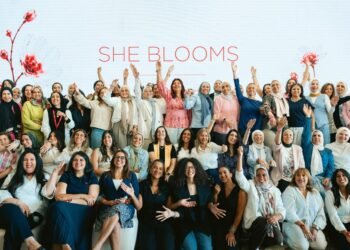 إي آند مصر تطلق برنامج «She Blooms» لتمكين المرأة وتعزيز ثقافة الشمول والتطوير المهني