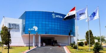 بصمة الوجه تدخل منظومة خطوط المحمول.. كيف تحاصر الشركات أزمة الشرائح المسجلة بأسماء وهمية؟