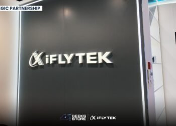 GEEKS STORE تطلق أنحف E-ink Tablet في العالم يدخل موسوعة جينيس بعد حصولها على التوزيع الحصري لمنتجات iFLYTEK بمصر
