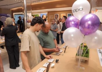 OPPO توسّع حضورها في قطاعي التجزئة وخدمات ما بعد البيع بالشرق الأوسط وأفريقيا بافتتاح OPPO Experience Center Faisal في مصر