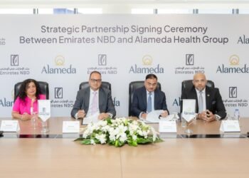 تعاون استراتيجي بين مجموعة ألاميدا وبنك الإمارات دبي لتوسيع الحصول على خدمات الرعاية الصحية