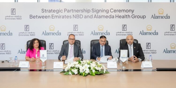 تعاون استراتيجي بين مجموعة ألاميدا وبنك الإمارات دبي لتوسيع الحصول على خدمات الرعاية الصحية