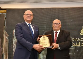 AFASU تمنح «دايموند لاند» بالعاشر من رمضان الجائزة الذهبية للتميز في خدمة المجتمع والسياحة الداخلية
