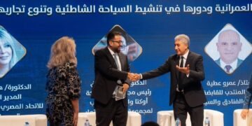 في ختام «منتدى الأهرام للسياحة المصرية».. رئيس «أوكتا القابضة» ووزير السياحة والآثار يبحثان دور التنمية العمرانية في تنشيط السياحة الشاطئية