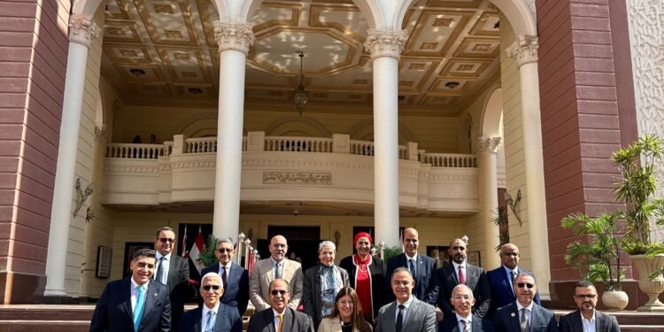 أوراسكوم للمناطق الصناعية والجامعة البريطانية في مصر توقعان مذكرة تفاهم لتعزيز البحث العلمي والابتكار وربط التعليم باحتياجات الصناعة